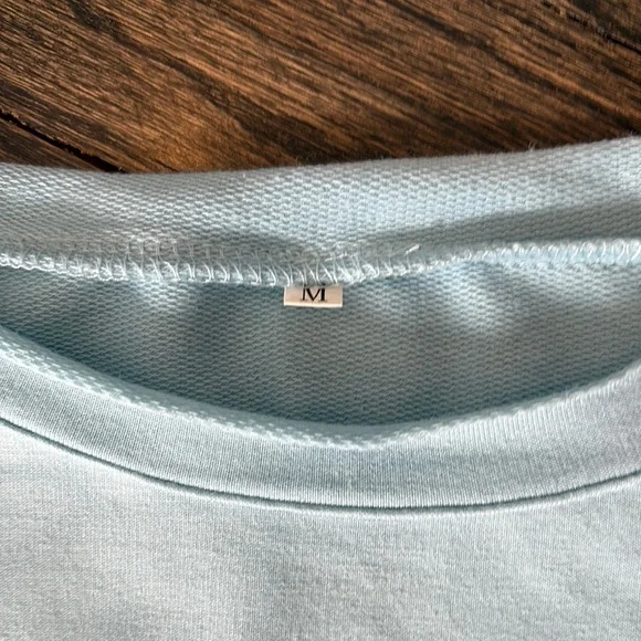 Women’s Light Blue Long Sleeve Shirt with '1989' Print (size M) - Picture 2 of 6